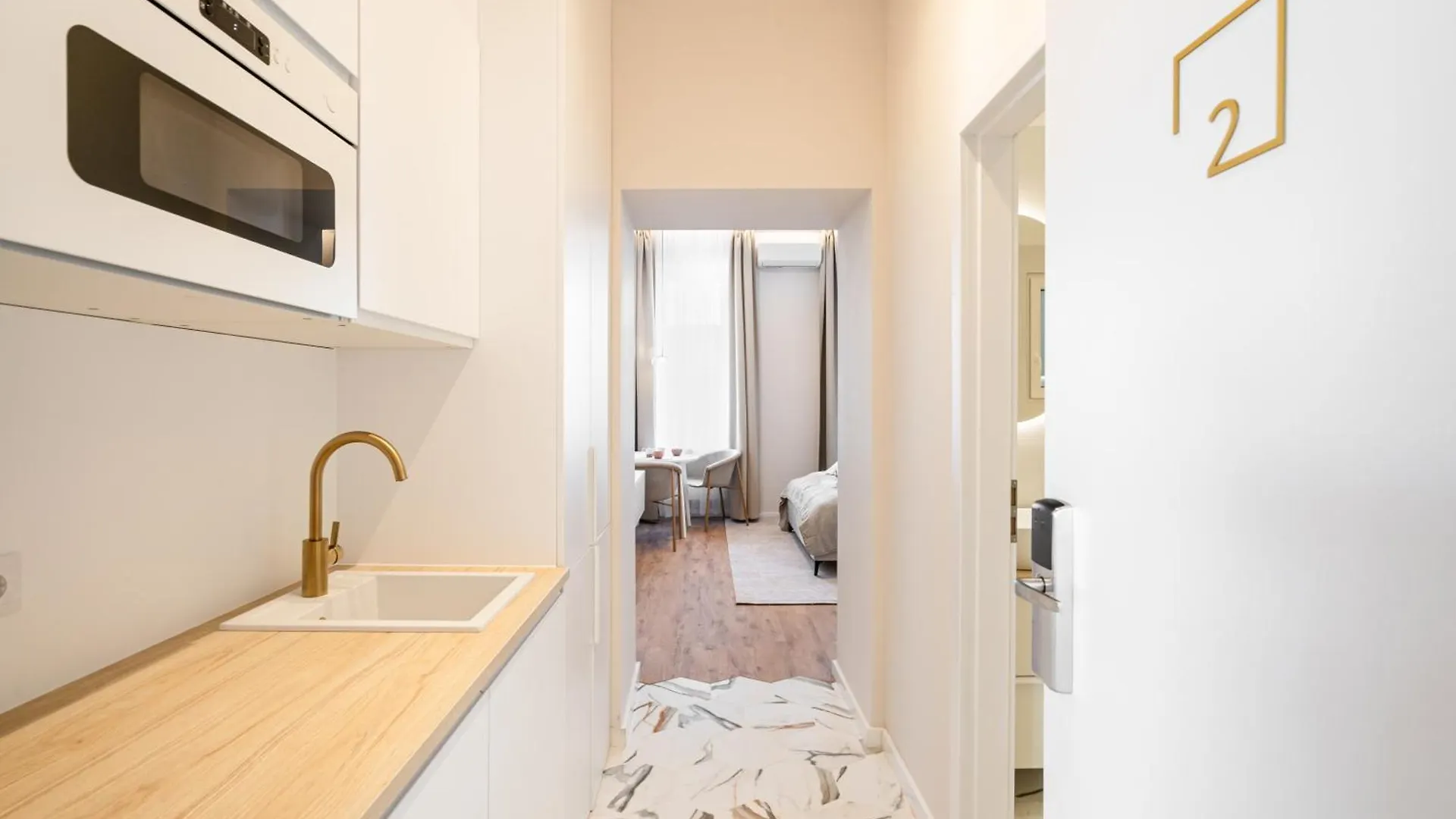 A43 - Akacfa Street Heritage Apartment - Best Location By Bqa Budapest Hungary