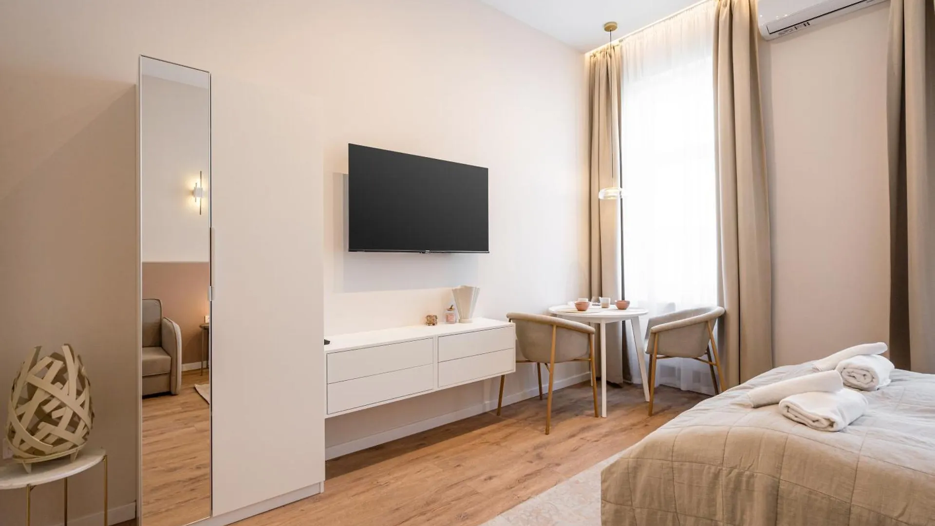 A43 - Akacfa Street Heritage Apartment - Best Location By Bqa Budapest